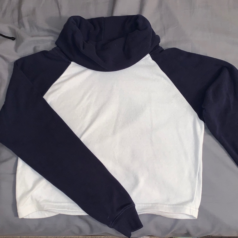 Cropped sweater